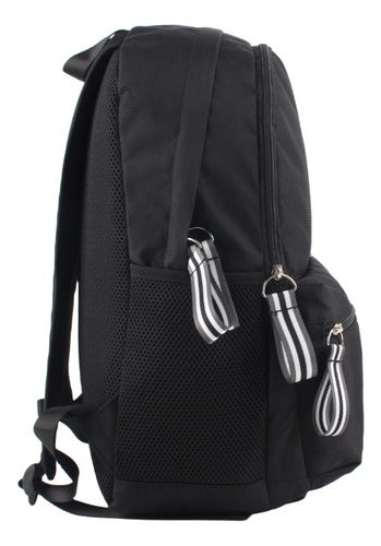 Mochila De Espalda Urbana 17'' Wabro 11039 Color Negro Diseño De La Tela Lisa